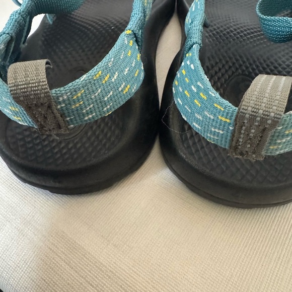 Chaco Turquoise White Yellow Unisex/Girls Summer Ready Sandals EUC Fast Ship - Picture 7 of 12